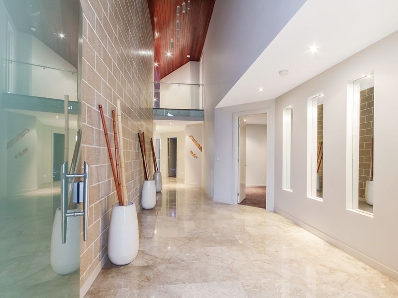 3028 The Boulevarde, Benowa QLD 4217