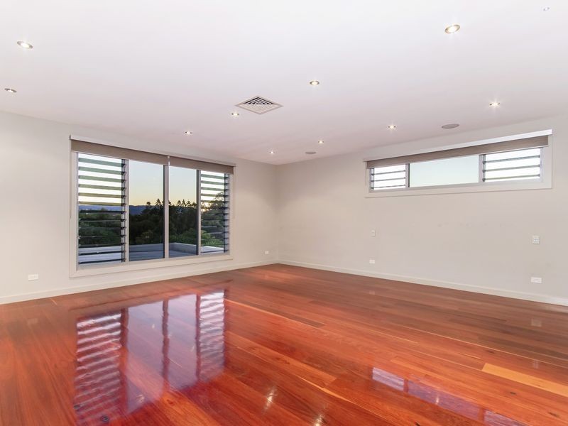 3028 The Boulevarde, Benowa QLD 4217