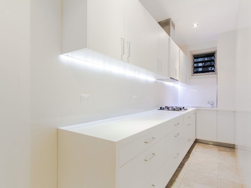 3028 The Boulevarde, Benowa QLD 4217