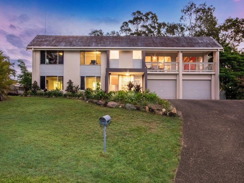 4 Harneil Place, Carrara QLD 4211