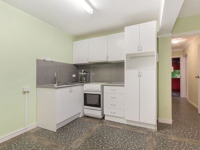 4 Harneil Place, Carrara QLD 4211