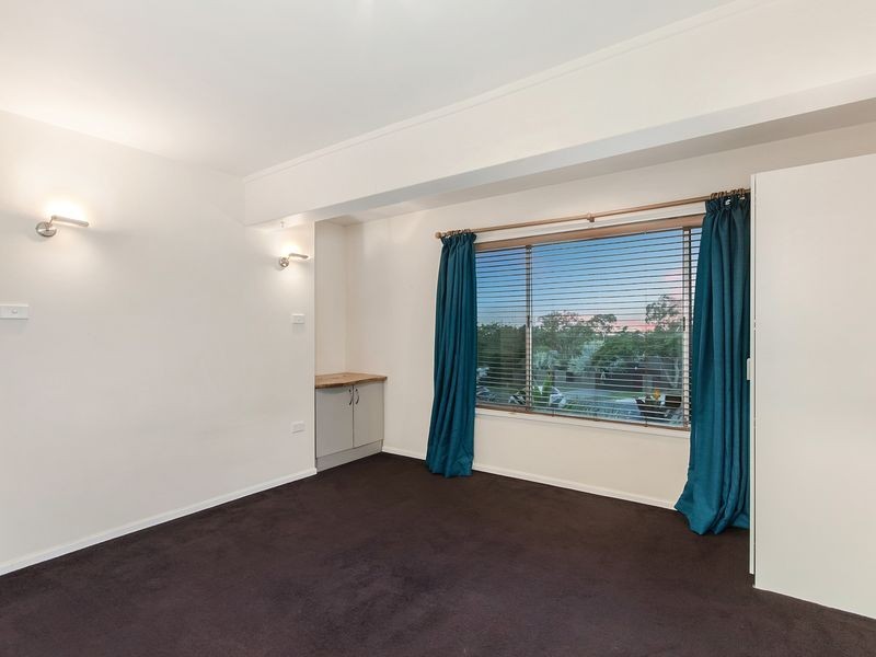 4 Harneil Place, Carrara QLD 4211