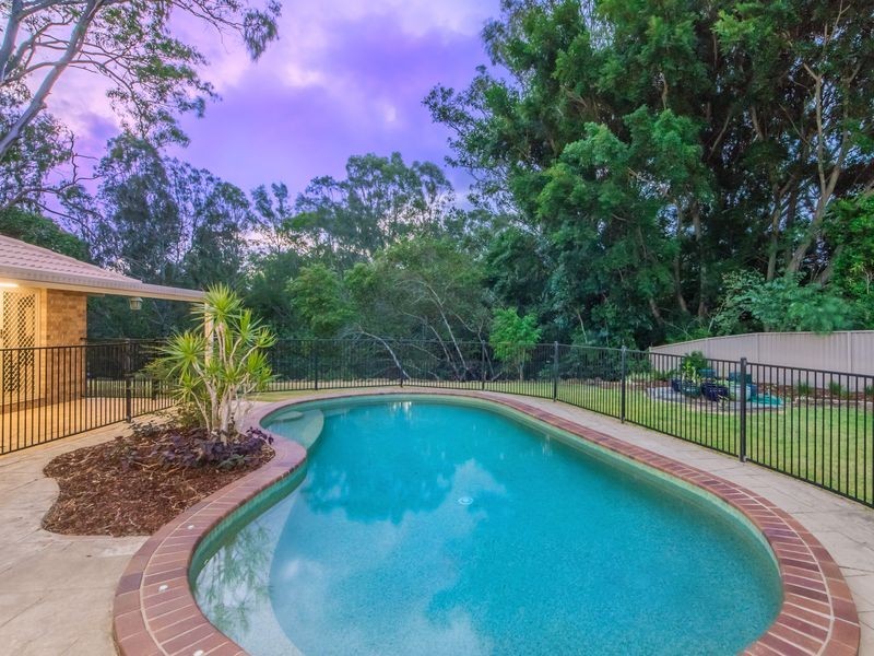 62 Kawana Crescent, Ashmore QLD 4214