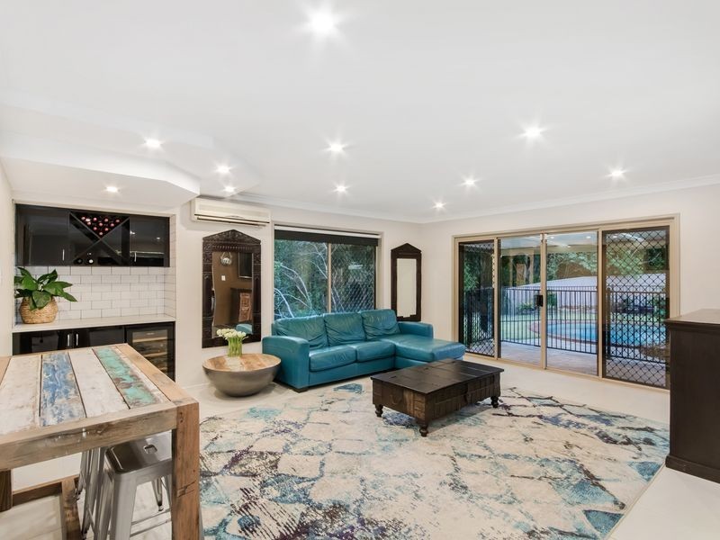 62 Kawana Crescent, Ashmore QLD 4214