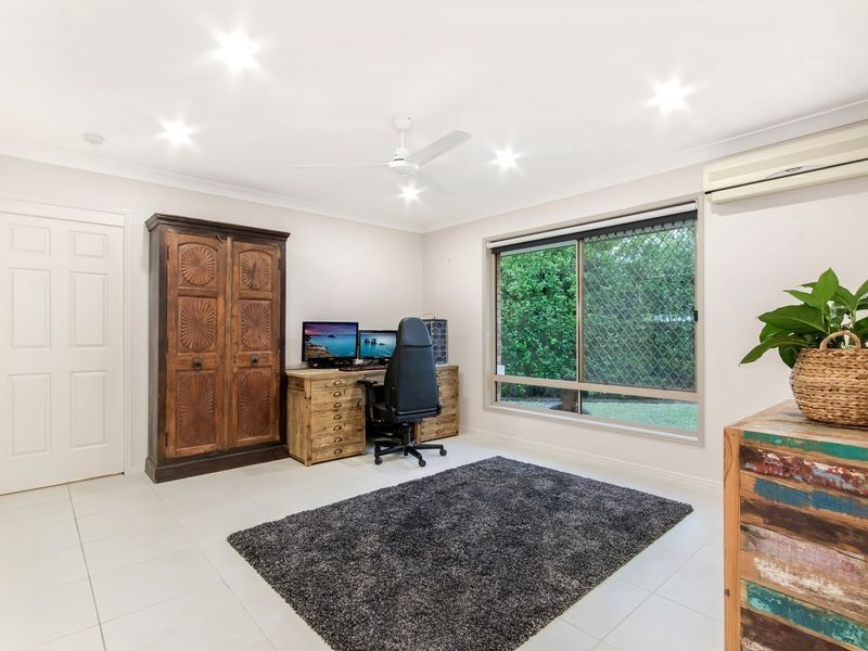 62 Kawana Crescent, Ashmore QLD 4214