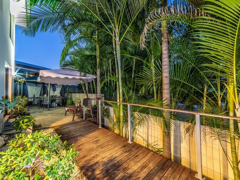 1 Harvil Road, Molendinar QLD 4214