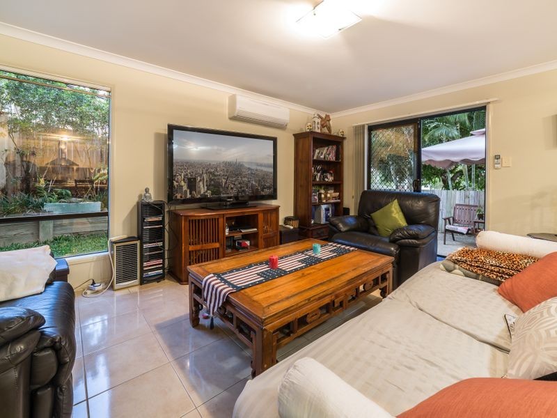 1 Harvil Road, Molendinar QLD 4214