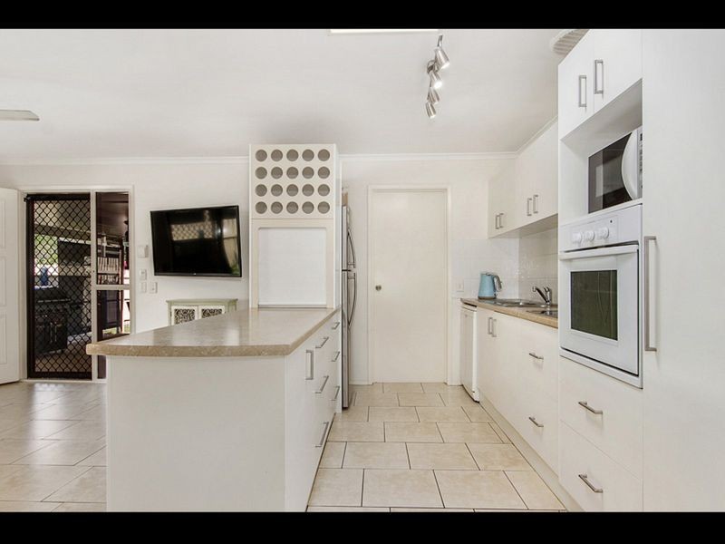 1/43 Morinda Way, Labrador QLD 4215