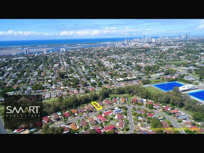 1/43 Morinda Way, Labrador QLD 4215