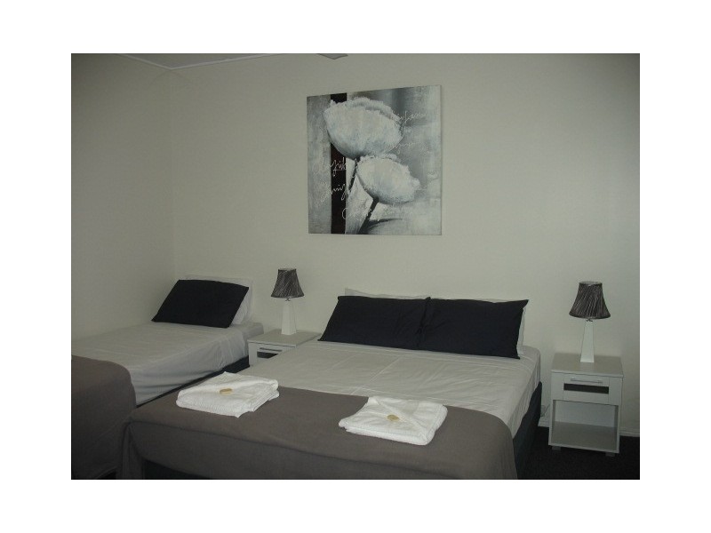 95 Shamrock Street, Blackall QLD 4472