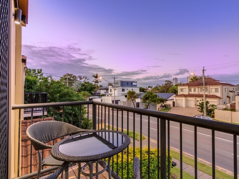 1 / 56  Hollywell Road, Biggera Waters QLD 4216