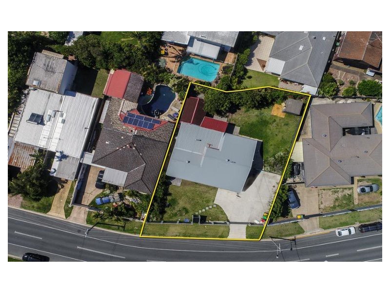 Broadbeach Waters QLD 4218