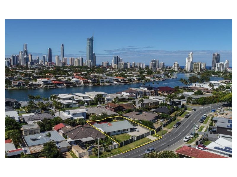 Broadbeach Waters QLD 4218
