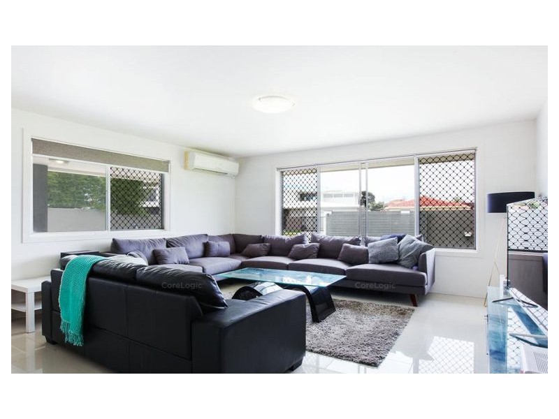 Broadbeach Waters QLD 4218