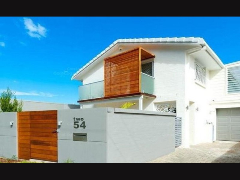 2 / 54  Darrambal Street, Chevron Island QLD 4217