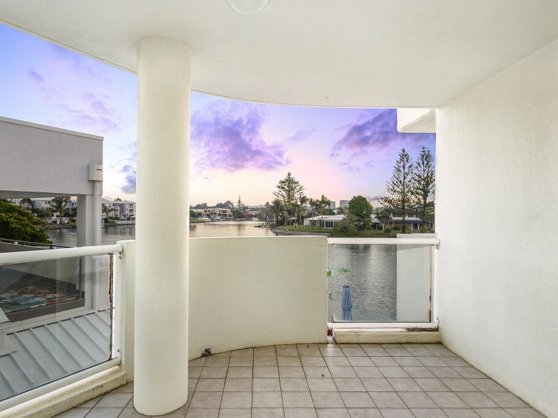 16/52 BACK STREET, Biggera Waters QLD 4216