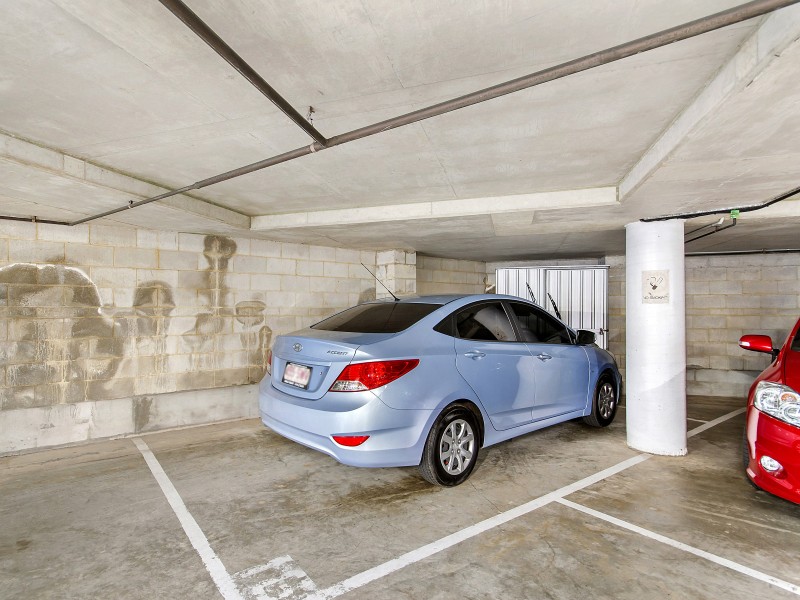 16/52 BACK STREET, Biggera Waters QLD 4216