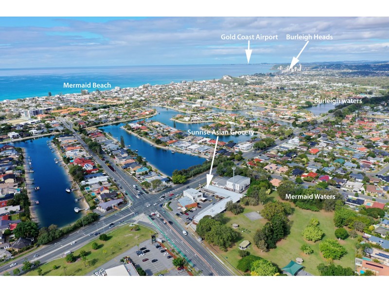 90 Markeri Street, Mermaid Waters QLD 4218