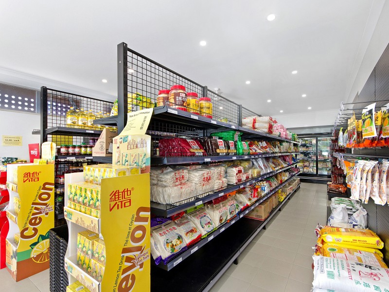 90 Markeri Street, Mermaid Waters QLD 4218