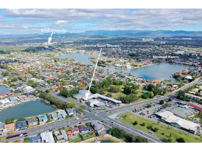 90 Markeri Street, Mermaid Waters QLD 4218