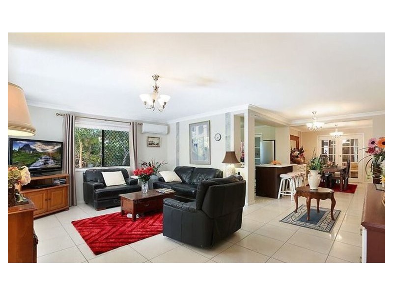 63 Mingaletta Drive, Ashmore QLD 4214