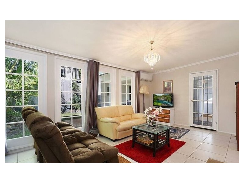 63 Mingaletta Drive, Ashmore QLD 4214