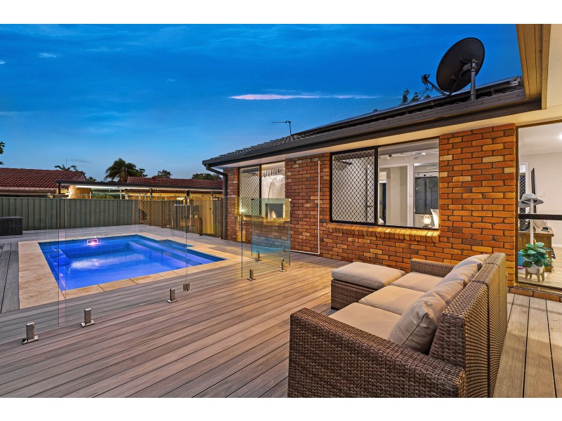 4 FREDA STREET, Ashmore QLD 4214