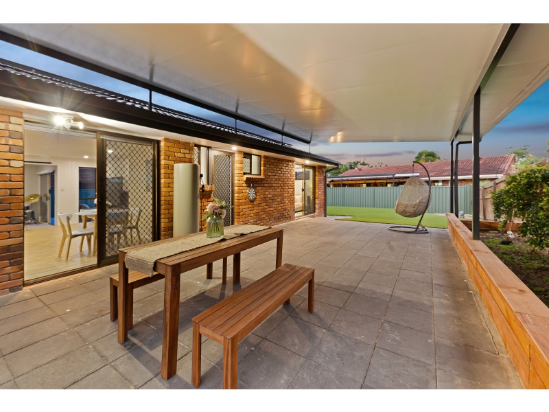 4 FREDA STREET, Ashmore QLD 4214