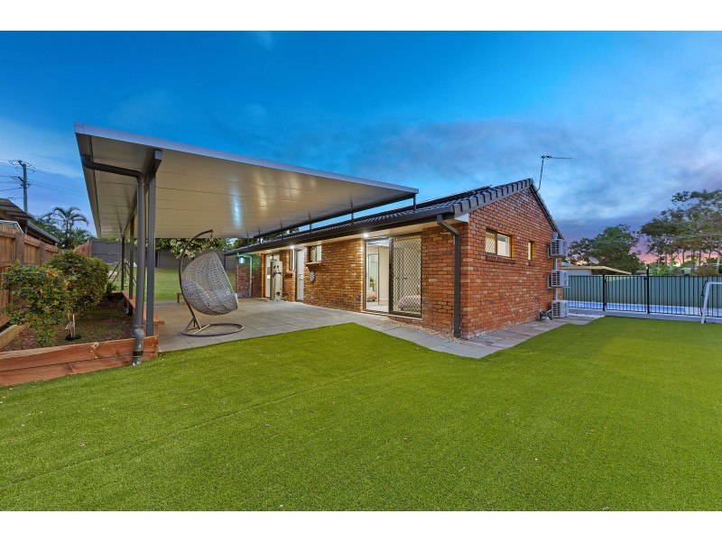 4 FREDA STREET, Ashmore QLD 4214