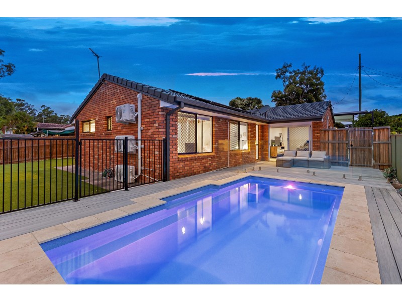 4 FREDA STREET, Ashmore QLD 4214