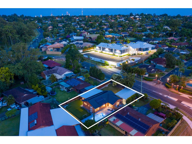 4 FREDA STREET, Ashmore QLD 4214