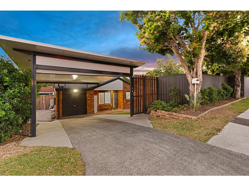 4 FREDA STREET, Ashmore QLD 4214