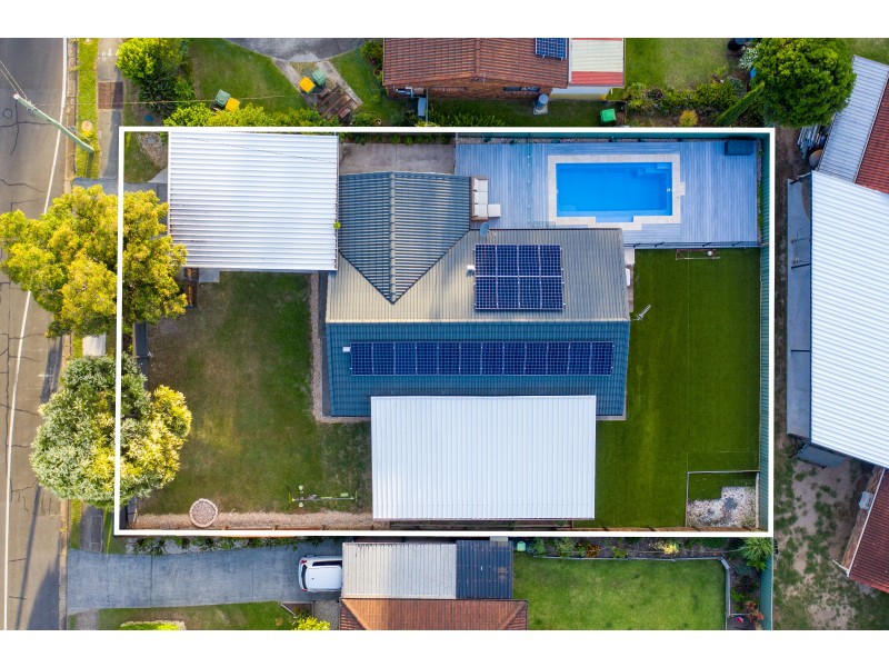 4 FREDA STREET, Ashmore QLD 4214