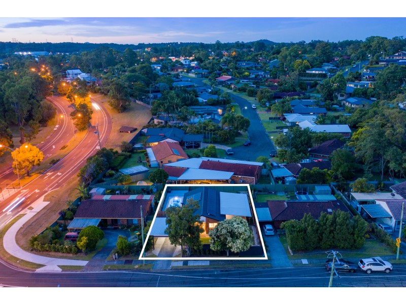 4 FREDA STREET, Ashmore QLD 4214