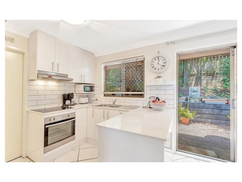 1/8 SARA STREET, Ashmore QLD 4214
