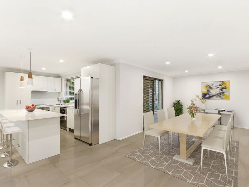 27 Dunsby Drive, Carrara QLD 4211