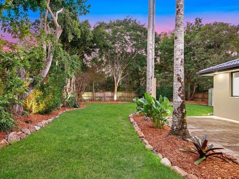 27 Dunsby Drive, Carrara QLD 4211