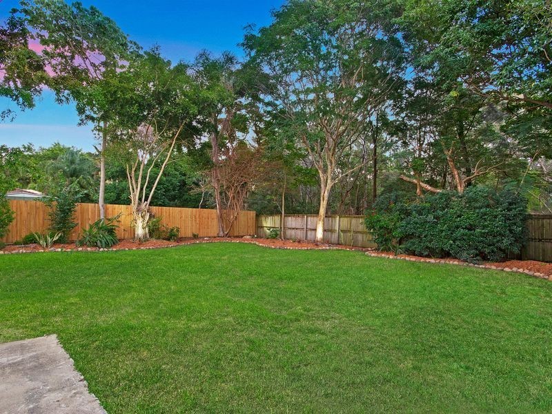 27 Dunsby Drive, Carrara QLD 4211