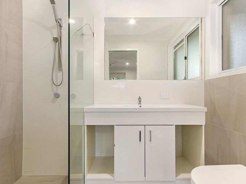 27 Dunsby Drive, Carrara QLD 4211