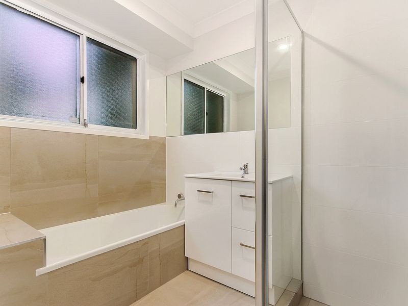 27 Dunsby Drive, Carrara QLD 4211