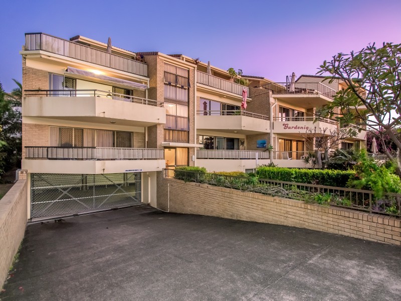 5/4-6 Kalyan Street, Chevron Island QLD 4217