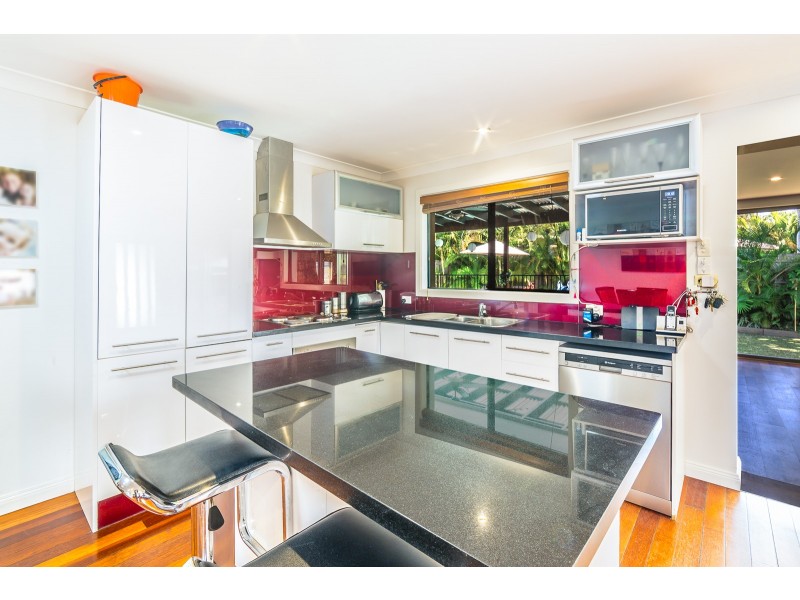 54 Lambros Drive, Benowa QLD 4217