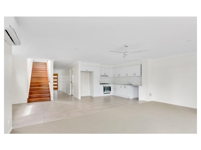 2/4 Grenfell Street, Nerang QLD 4211