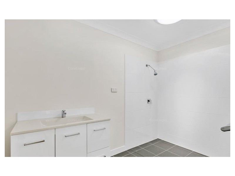 2/4 Grenfell Street, Nerang QLD 4211