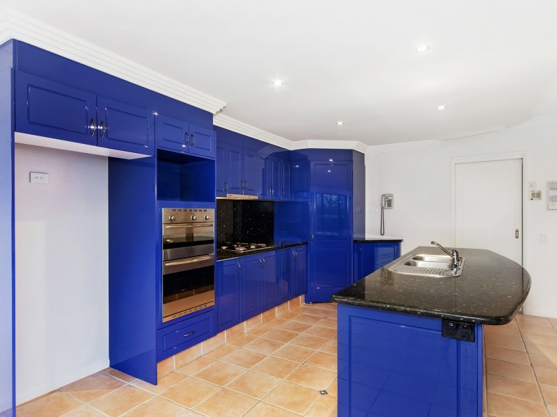 7 Greenlands Drive, Varsity Lakes QLD 4227