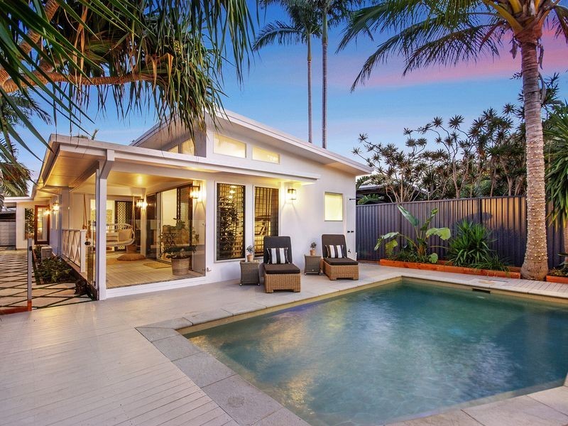 59 Manus Avenue, Palm Beach QLD 4221