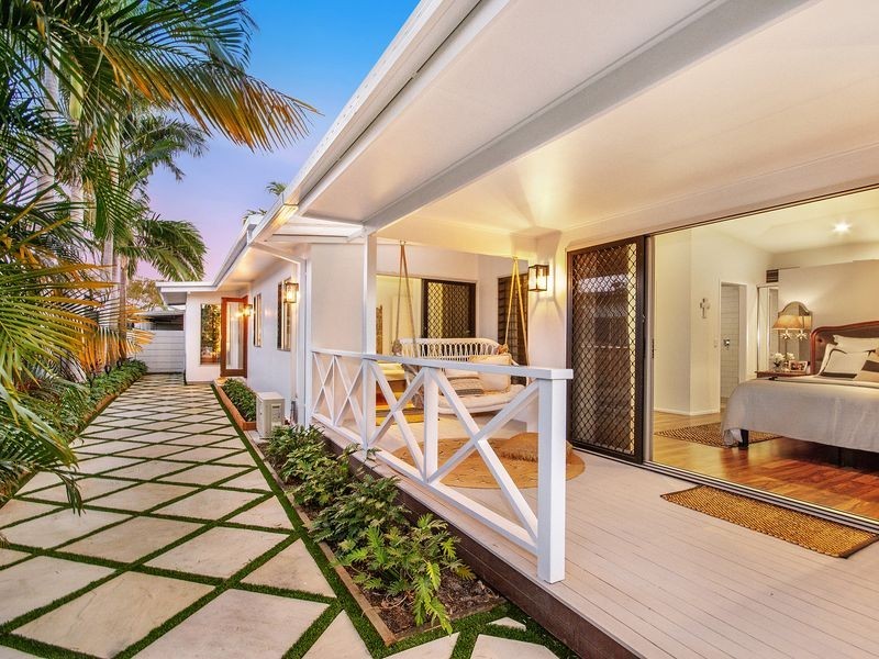 59 Manus Avenue, Palm Beach QLD 4221