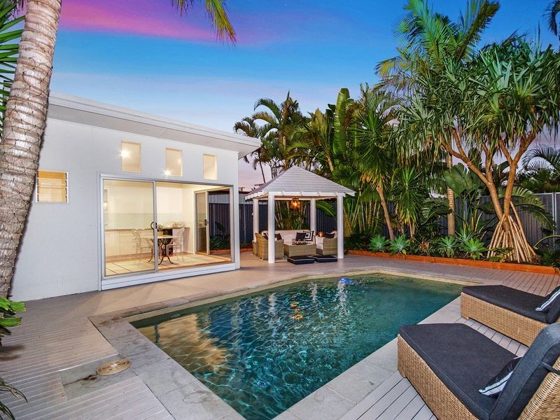 59 Manus Avenue, Palm Beach QLD 4221