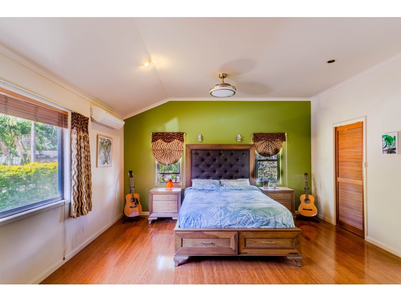 25 Darling Crescent, Molendinar QLD 4214