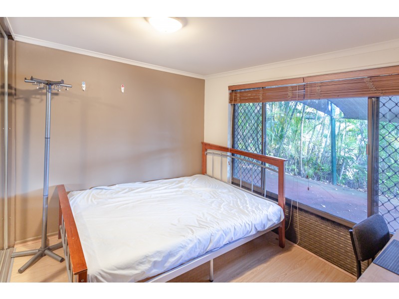 25 Darling Crescent, Molendinar QLD 4214